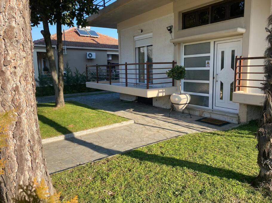 Family'S Home Trikala Экстерьер фото