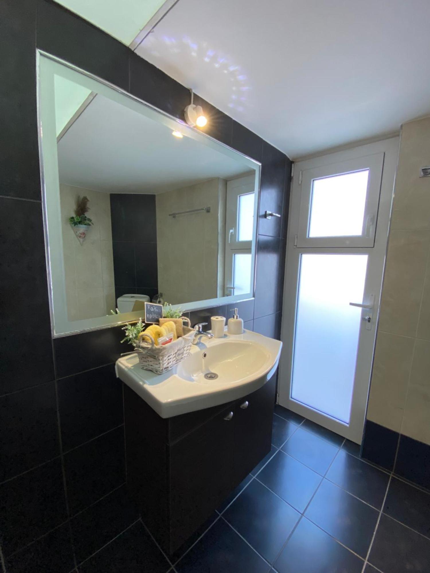 Family'S Home Trikala Экстерьер фото